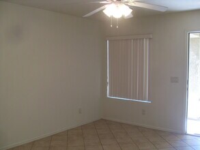 657 W Firehawk Dr in Green Valley, AZ - Building Photo - Building Photo