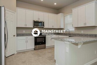 518 Venetian Villa Dr in New Smyrna Beach, FL - Building Photo - Building Photo