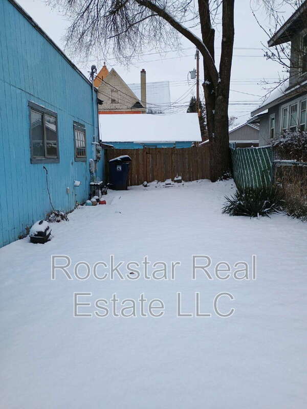 1003 E Illinois Ave in Spokane, WA - Building Photo - Building Photo