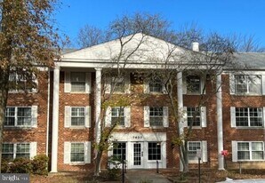7630 Provincial Dr in McLean, VA - Building Photo