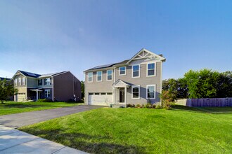 3323 Caledonia Drive in Yorkville, IL - Foto de edificio - Building Photo
