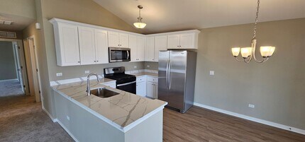 430 Timber Pointe Dr in Joliet, IL - Building Photo - Building Photo