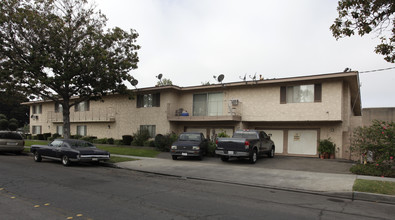 Rondell Arms in Anaheim, CA - Building Photo - Building Photo