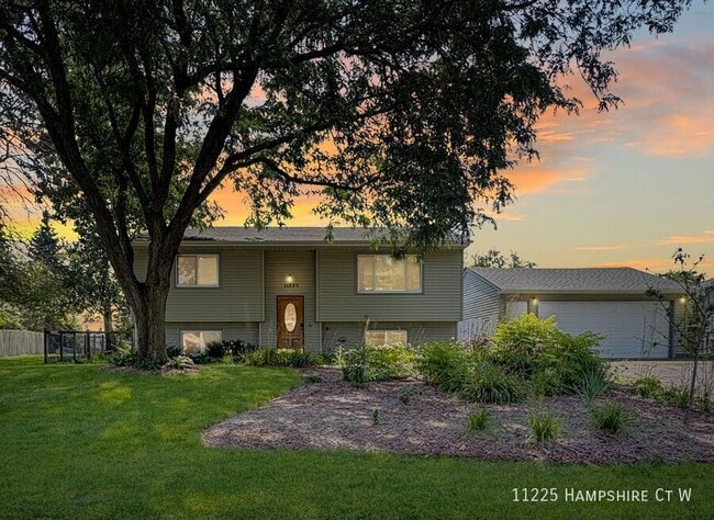 property at 11225 Hampshire Ct W