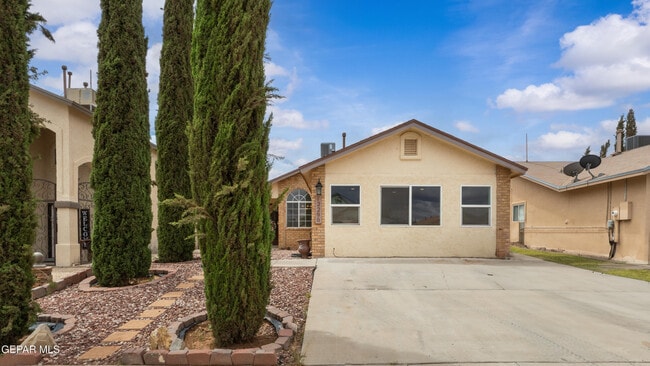 property at 12290 Tierra Bella Dr