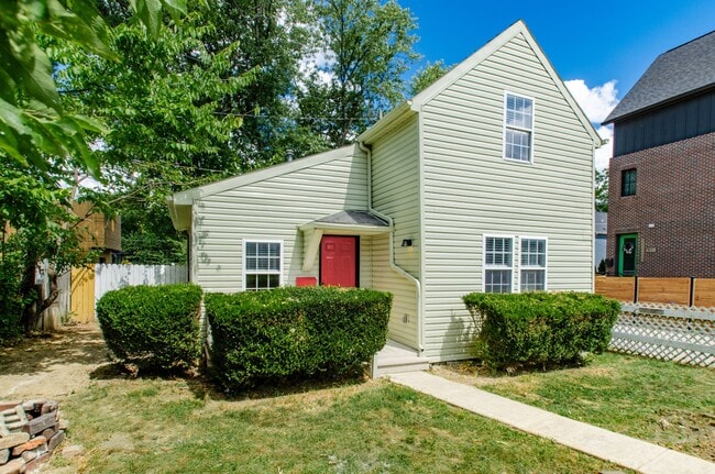 property at 1426 E Rich St