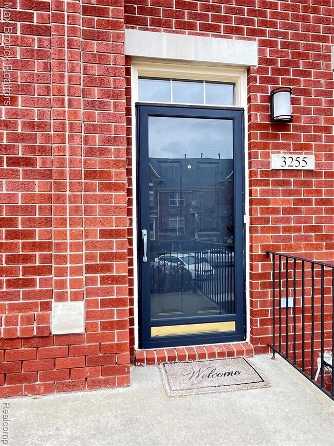 3255 Camden Dr in Troy, MI - Building Photo - Building Photo