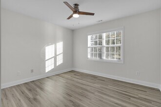 204 Two Oaks Ct in Newport, NC - Building Photo - Building Photo