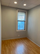 9 W 17th St in Bayonne, NJ - Foto de edificio - Building Photo