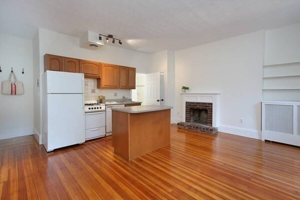 16 Hancock St in Boston, MA - Building Photo