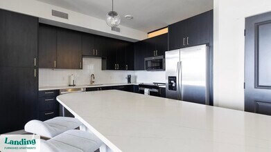 221 Main St N in St. Petersburg, FL - Building Photo - Building Photo