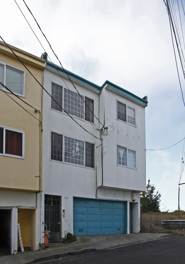 385 Peoria St in Daly City, CA - Foto de edificio - Building Photo