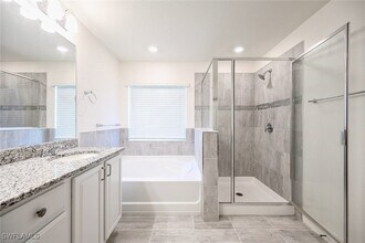 6548 Bay Ridge Way in Ft. Myers, FL - Building Photo - Building Photo