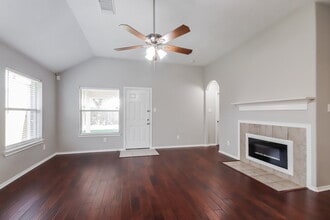 6819 Rockwall Trail Dr in Humble, TX - Foto de edificio - Building Photo