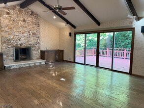 3 Garvey Pl in Glen Rock, NJ - Building Photo - Building Photo