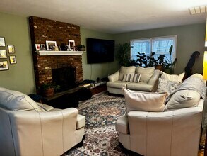 6 Redcoat Ln in Trumbull, CT - Building Photo - Building Photo