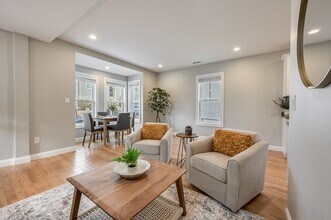 11 Harvard St in Everett, MA - Building Photo - Building Photo