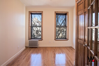 53 E 7th St in New York, NY - Building Photo - Interior Photo