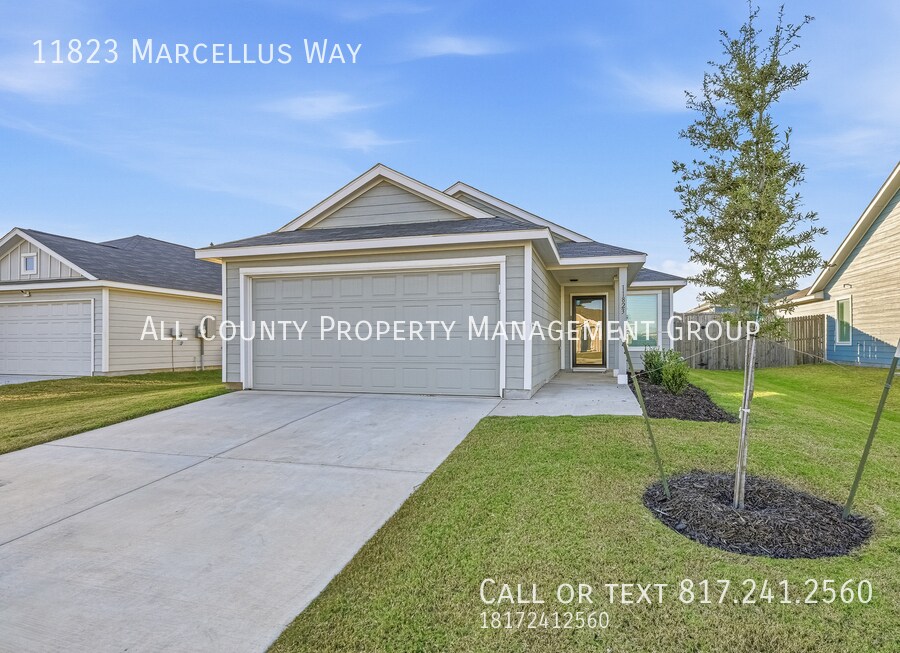 11823 Marcellus Wy in Justin, TX - Building Photo