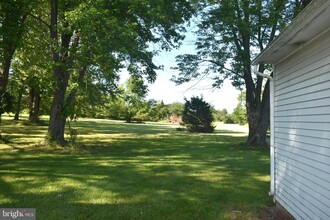 6720 Fish Hatchery Rd in Frederick, MD - Foto de edificio - Building Photo