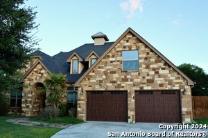 264 River Park Dr in New Braunfels, TX - Foto de edificio