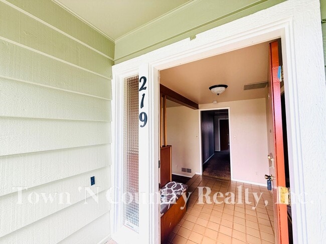 219 Encinada Dr in Salinas, CA - Building Photo - Building Photo