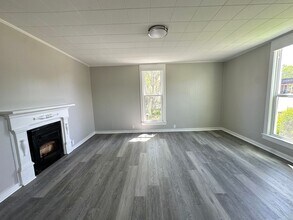 1102 Batts Blvd in Springfield, TN - Building Photo - Building Photo