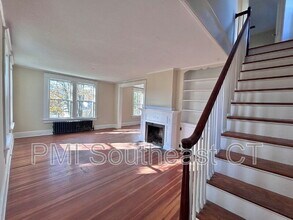 142 Old Norwich Rd in Waterford, CT - Building Photo - Building Photo