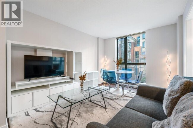 1295 Richards St in Vancouver, BC - Building Photo - Building Photo