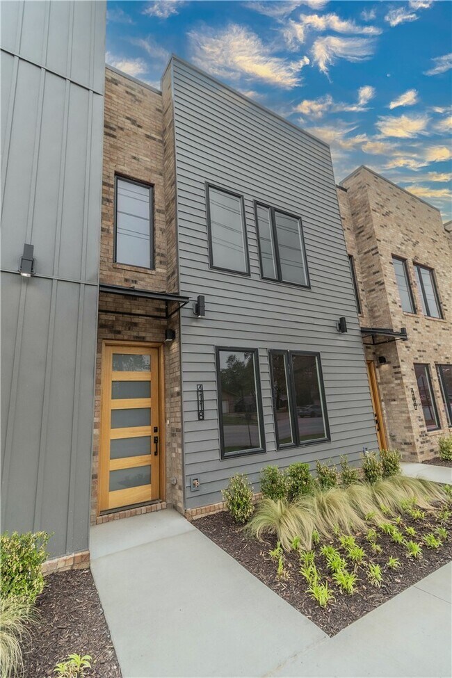 property at 4118 W Olive St