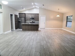 4120 NE 15th Pl in Cape Coral, FL - Building Photo - Building Photo