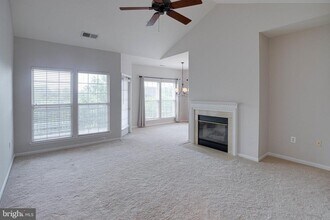 4132 Fountainside Ln in Fairfax, VA - Building Photo - Building Photo