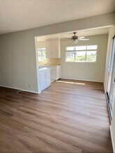 7832 W Manchester Ave in Los Angeles, CA - Building Photo - Building Photo