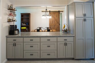 1861 W Deane St in Fayetteville, AR - Building Photo - Building Photo