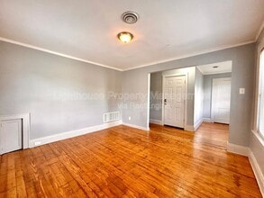 81 Delaware Ave in Muskegon, MI - Building Photo - Building Photo