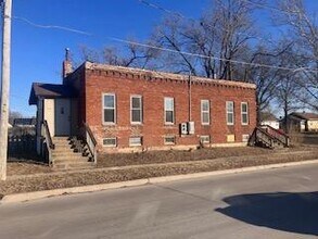 241-243 E 24th St in Des Moines, IA - Building Photo - Building Photo