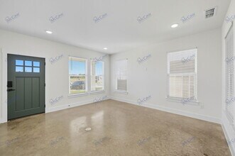100 Cardinal Wds in Granbury, TX - Building Photo - Building Photo