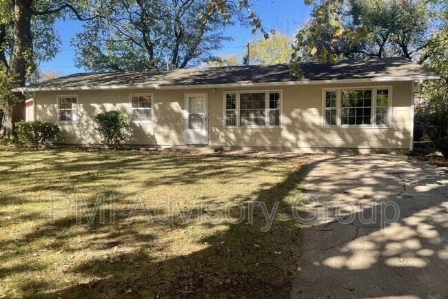 property at 2213 SE Davies St