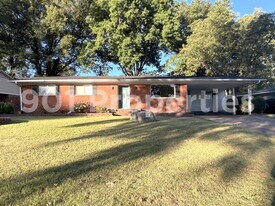 8539 Chesterfield Dr in Southaven, MS - Building Photo