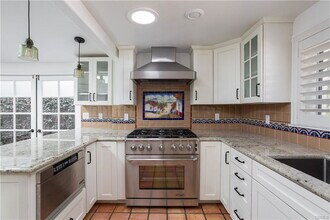 306 Avenida Monterey in San Clemente, CA - Building Photo - Building Photo