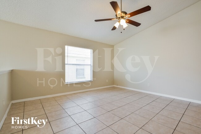 7571 Groveoak Dr in Orlando, FL - Foto de edificio - Building Photo