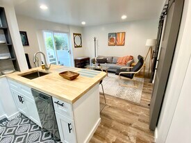4045 54th Ave SW, Unit 1 Genesee Gem in Seattle, WA - Building Photo