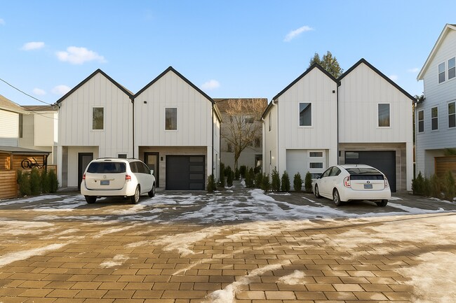 10350 Wallingford Ave N in Seattle, WA - Building Photo - Building Photo