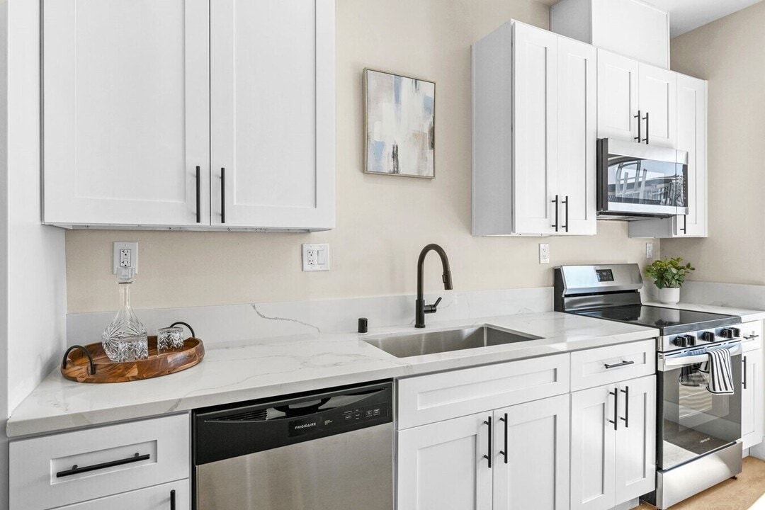 2679 Imperial Ave in San Diego, CA - Building Photo