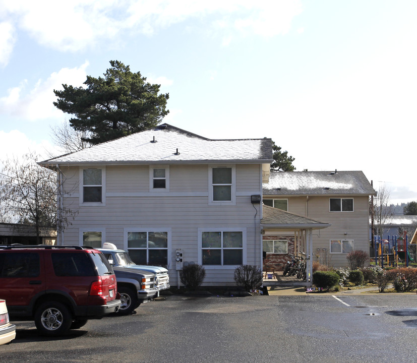 Johnson Creek Commons in Portland, OR - Building Photo