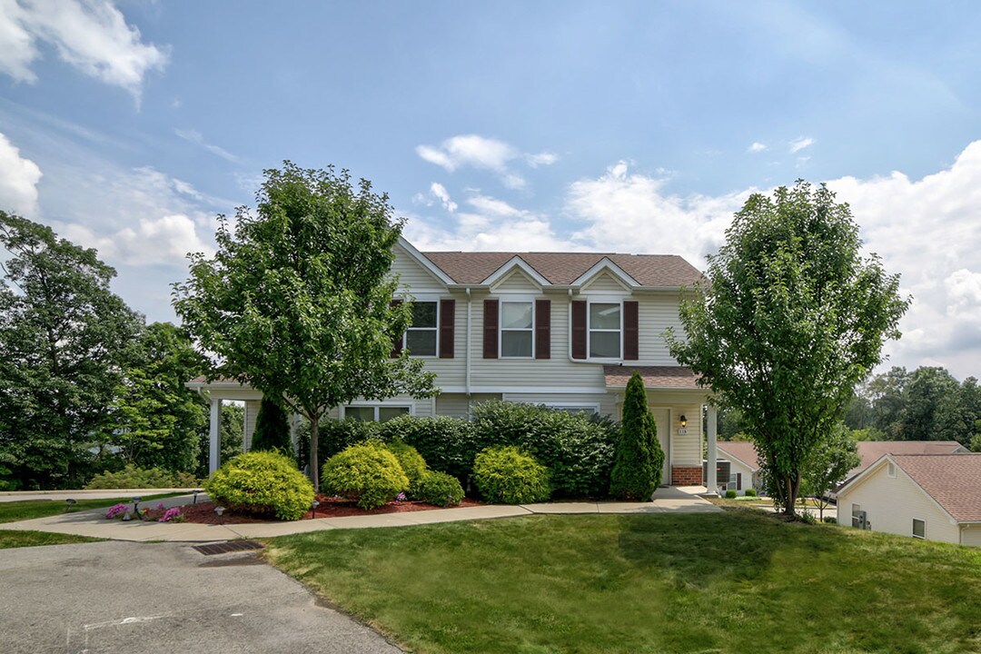 Connolly Park in Beaver Falls, PA - Building Photo