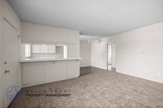 709 N. Inglewood Ave. in Inglewood, CA - Building Photo - Building Photo