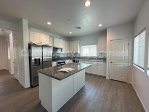 10608 Appaloosa Ave in Hesperia, CA - Building Photo - Building Photo