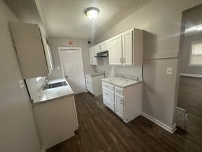 12227 S Throop St in Chicago, IL - Foto de edificio - Building Photo