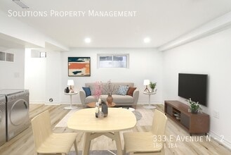 333 East Avenue N in Hamilton, ON - Building Photo - Building Photo
